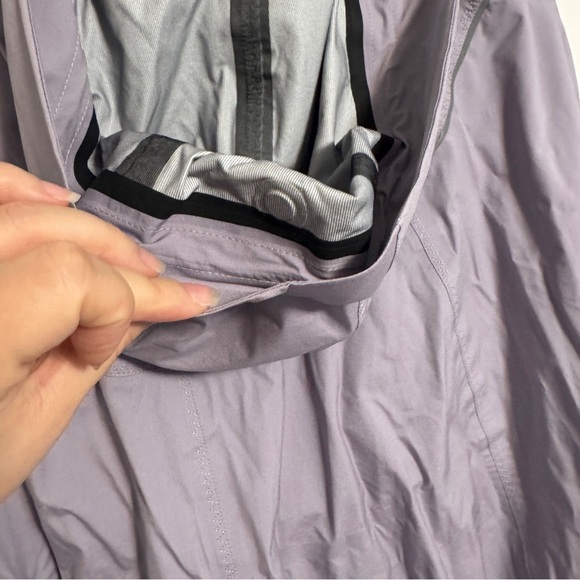 🆕 Lululemon RARE See Me Ride Poncho - Lavender Grey - Picture 10 of 11